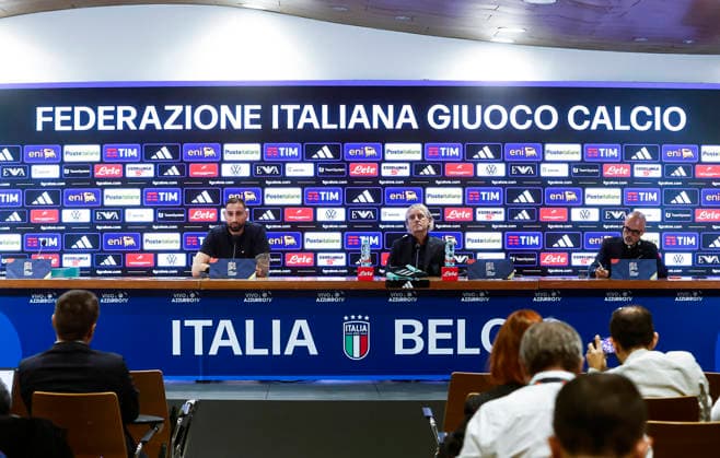 September 24, 2026, Rome, ITALIA ROMA: Italy s head coach Roberto Mancini (R) with Italy s goalkeeper Gianluigi Donnarumma during a press conference, PK, Pressekonferenz on the eve of the UEFA Nations League match between Italy and Belgium. at the Olimpico stadium in Rome, Italy, 24 September 2026. ANSA ANGELO CARCONI. Press Conference On The Eve Of The UEFA Nations League Match Between Italy And Belgium  - ZUMAa110 20260924_zaf_a110_075 Copyright: xAngeloxCarconix