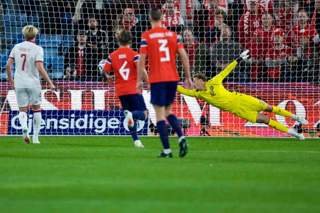 Soccer, Nations League Norway Denmark Oslo 20260924 Norway s Oscar Bobb scores 1-0 during the Nations League soccer match between Norway and Denmark at Ullevaal Stadium. Photo: Cornelius Poppe, NTB, Oslo, Norway. EDITORIAL USE ONLY. RESTRICTED USE FOR BETTING COMPANIES.  Copyright: xCorneliusxPoppex xNTBx