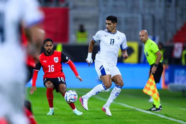 SOCCER - NL, AUT vs ISR LINZ,AUSTRIA,24.SEP.26 - SOCCER - UEFA Nations League, group stage, OEFB international match, Länderspiel, Nationalmannschaft Austria vs Israel. Image shows Anan Khalaili (ISR) and Phillipp Mwene (AUT).  GEPAxpictures xChristianxMoser