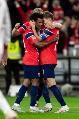 September 24, 2026: Oscar Bobb and Martin Ødegaard of Norway celebrate after scoring the 1-0 goal during the Nations League soccer match between Norway and Denmark on September 24, 2026 in Oslo. Photo by Marius Simensen, BILDBYRAN COP 238 VG1005 bbeng soccer football fotball Nations League international match Norway Denmark celebration jubilation  Copyright: MARIUSxSIMENSEN BB260924ZI002
