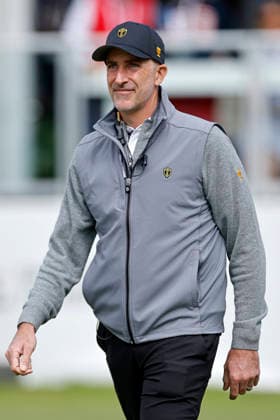 MEDINAH, IL - SEPTEMBER 24: International Team captain Geoff Ogilvy looks on prior to Thursday s Four-ball matches on day one of the Presidents Cup 2026 on September 24, 2026 at Medinah Country Club in Medinah, Illinois. (Photo by Joe Robbins Icon Sportswire) GOLF: SEP 24 Presidents Cup EDITORIAL USE ONLY Icon573260924003