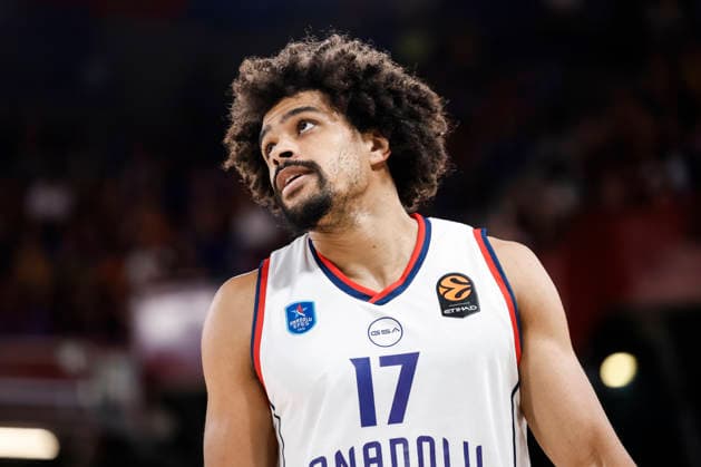 September 24, 2026, Barcelona, Barcelona, Spain: Collin Malcom of Anadolu Efes looks on during the EuroLeague Regular Season Round 1 match played between FC Barcelona, Barca and Anadolu Efes at Palau Blaugrana on September 24, 2026 in Barcelona, Spain. Barcelona Spain - ZUMAa181 20260924_zaa_a181_054 Copyright: xJavierxBorregox