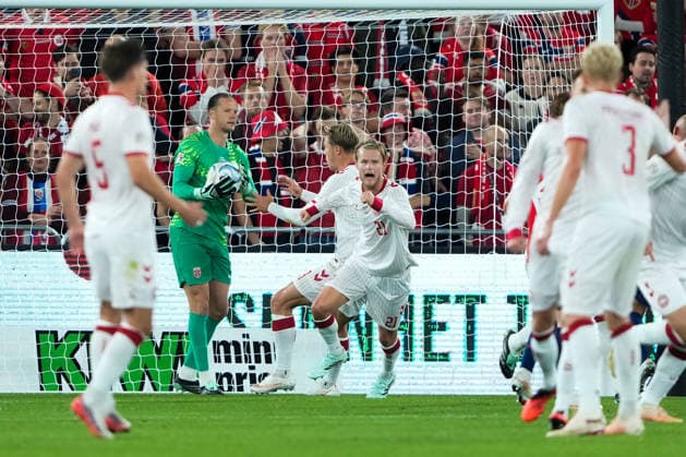 Soccer, Nations League Men Norway Denmark Oslo 20260924 Denmark’s Mikkel Damsgaard scores the 2-1 goal during the Nations League soccer match between Norway and Denmark at Ullevaal Stadium. Photo: Fredrik Varfjell, NTB, Oslo, Norway. EDITORIAL USE ONLY. RESTRICTED USE FOR BETTING COMPANIES  Copyright: xFredrikxVarfjellx xNTBx