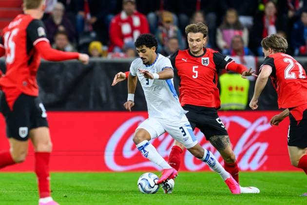 SOCCER - NL, AUT vs ISR LINZ,AUSTRIA,24.SEP.26 - SOCCER - UEFA Nations League, group stage, OEFB international match, Länderspiel, Nationalmannschaft Austria vs Israel. Image shows Roy Revivo (ISR) and Stefan Posch (AUT).  GEPAxpictures xDanielaxMoser