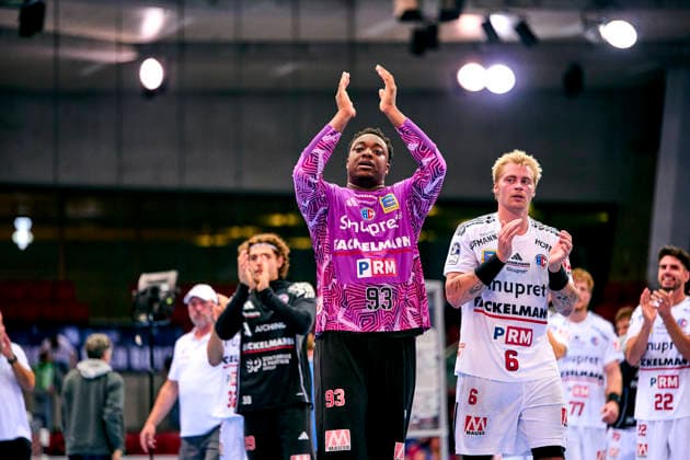 Celebrations after the game: Rubens Pierre 93, HC Erlangen Marek Nissen 6, HC Erlangen September 24, 2026 Handball DHB Cup Season 2026–2027, Round 2: TVB 1898 Stuttgart vs. HC Erlangen, Nuremberg Metropolitan Region, HCE PeKo xpexkox