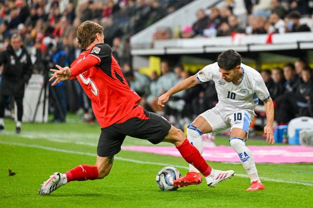 September 24, 2026, Oberoesterreich Arena Linz, AUT, UEFA Nations League 2026–27 Group B: Austria vs. Israel; pictured: Stefan Posch (AUT) vs. Manor Solomon (ISR). UEFA Nations League 2026–27 Group B match between Austria and Israel in Linz, Austria, on September 24, 2026. Linz, Upper Austria, Austria