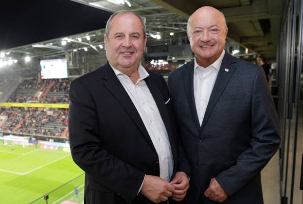 SOCCER - NL, AUT vs ISR LINZ,AUSTRIA,24.SEP.26 - SOCCER - UEFA Nations League, group stage, OEFB international match, Länderspiel, Nationalmannschaft Austria vs Israel. Image shows president Josef Proell (OEFB) and chancellor Christian Stocker (AUT).  GEPAxpictures xWalterxLuger