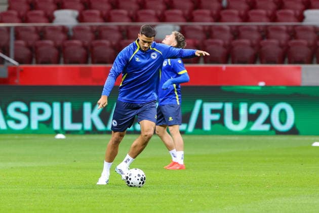 WARSZAWA 24.09.2026 TRENING REPREZENTACJI BOSNI I HERCEGOWINY PRZED MECZEM LIGI NARODOW --- BOSNIA AND HERCEGOVINA MENS FOOTBALL national team, Nationalteam TRAINING SESSION BEFORE UEFA NATIONS LEAGUE MATCH IN WARSAW ZINEDIN SMAJLOVIC FOT. ANNA KLEPACZKO FOTOPYK NEWSPIX.PL --- newspix.pl 
