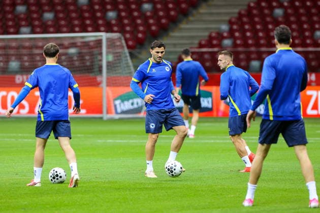WARSZAWA 24.09.2026 TRENING REPREZENTACJI BOSNI I HERCEGOWINY PRZED MECZEM LIGI NARODOW --- BOSNIA AND HERCEGOVINA MENS FOOTBALL national team, Nationalteam TRAINING SESSION BEFORE UEFA NATIONS LEAGUE MATCH IN WARSAW SEAD KOLASINAC FOT. ANNA KLEPACZKO FOTOPYK NEWSPIX.PL --- newspix.pl 