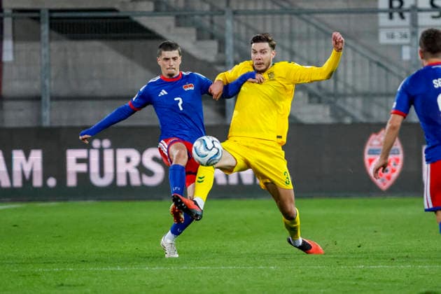 Fabio Luque Notaro of Liechtenstein, No. 7, and Edgaras Utkus of Lithuania, No. 3, in a one-on-one battle; Liechtenstein, UEFA Nations League, Matchday 1, Liechtenstein vs. Lithuania, September 24, 2026, Vaduz Rheinpark Stadium, Liechtenstein Copyright: xGrantxHubbsx