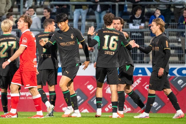 Germany Friendly Match, 2026–2027 Preseason: Sportfreunde Siegen vs. Borussia Mönchengladbach, Thursday, September 24, 2026, Leimbach Stadium, Siegen: Goal and celebration after Shuto Machino (Borussia Mönchengladbach, 18) scores the 2–0 goal; joy, excitement, and cheers with Philipp Sander (Borussia Mönchengladbach, 16), Siegen, Leimbach Stadium, Germany Copyright: xOrhanxHabashx
