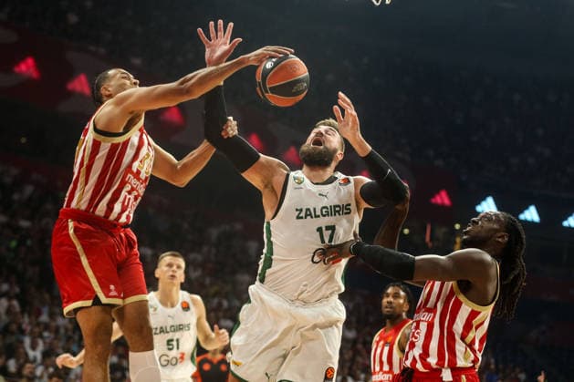 Crvena Zvezda Belgrade v Zalgiris Kaunas - EuroLeague BELGRADE, SERBIA - SEPTEMBER 24: Jonas Valanciunas (17) of Zalgiris Kaunas in action during EuroLeague Basketball Regular Season Round 1 game between Crvena Zvezda Meridianbet Belgrade v Zalgiris Kaunas at Belgrade Arena on September 24, 2026 in Belgrade, Serbia. Filip Stevanovic Anadolu Belgrade Serbia. Editorial use only. Please get in touch for any other usage.  Copyright: x2026xAnadoluxFilipxStevanovicx