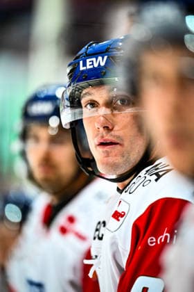 Alec McCrea, Augsburger Panther, 3, GER, Iserlohn Roosters vs. Augsburger Panther, Ice Hockey, Penny DEL, Matchday 3, 2026–2027 Season, September 24, 2026, GER, Iserlohn Roosters vs. Augsburg Panthers, Ice Hockey, Penny DEL, Matchday 3, 2026–2027 Season, September 24, 2026, Iserlohn Copyright: xJonasxBrockmann Eibner-Pressefotx EP_JBN