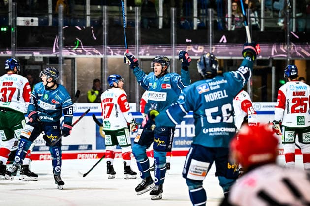 Goal celebration, cheers, joy from goal-scorer Maximilian Eisenmenger (Iserlohn Roosters), 41 Robin Norell (Iserlohn Roosters), 56 Johannes Krauss (Iserlohn Roosters), 16, GER, Iserlohn Roosters vs. Augsburger Panther, ice hockey, Penny DEL, Matchday 3, 2026–2027 season, September 24, 2026, GER, Iserlohn Roosters vs. Augsburger Panther, ice hockey, Penny DEL, Matchday 3, 2026–2027 season, September 24, 2026, Iserlohn Copyright: xJonasxBrockmann Eibner-Pressefotx EP_JBN