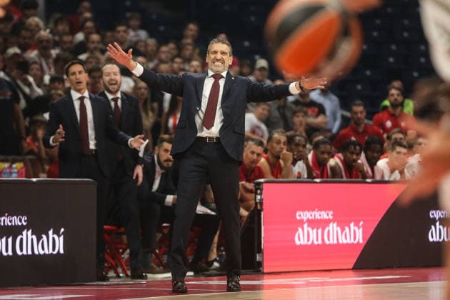 Crvena Zvezda Belgrade v Zalgiris Kaunas - EuroLeague BELGRADE, SERBIA - SEPTEMBER 24: Head Coach of Crvena Zvezda Meridianbet Belgrade Ibon Navarro is seen during EuroLeague Basketball Regular Season Round 1 game between Crvena Zvezda Meridianbet Belgrade v Zalgiris Kaunas at Belgrade Arena on September 24, 2026 in Belgrade, Serbia. Filip Stevanovic Anadolu Belgrade Serbia. Editorial use only. Please get in touch for any other usage.  Copyright: x2026xAnadoluxFilipxStevanovicx