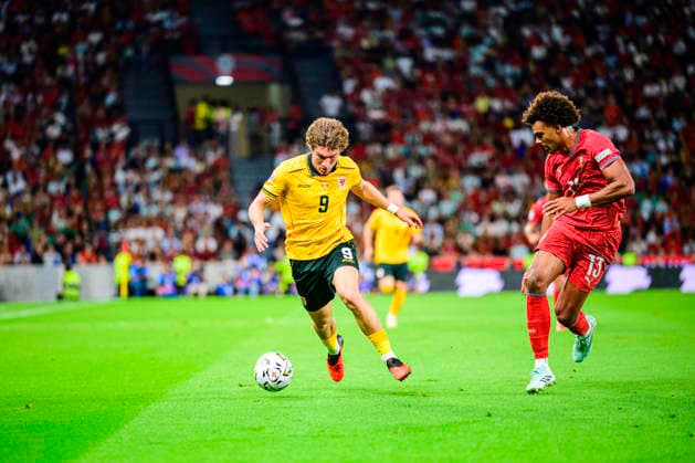 September 24, 2026, Lisbon, Lisbon, Portugal: Lewis Koumas of Wales in control of the ball during the UEFA Nations League match between Portugal and Wales at the EstoÂ¡dio Joso Alvalade on September 24, 2026 in Lisbon, Portugal. Lisbon Portugal - ZUMAr200 20260924_zsp_r200_015 Copyright: xNunoxReisinhox