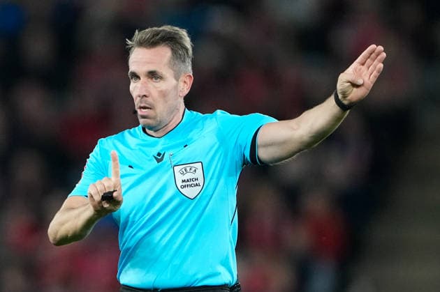 Soccer, Nations League Men Norway Denmark Oslo 20260924 Referee Tobias Stieler during the Nations League soccer match between Norway and Denmark at Ullevaal Stadium. Photo: Fredrik Varfjell, NTB, Oslo, Norway. EDITORIAL USE ONLY. RESTRICTED USE FOR BETTING COMPANIES  Copyright: xFredrikxVarfjellx xNTBx