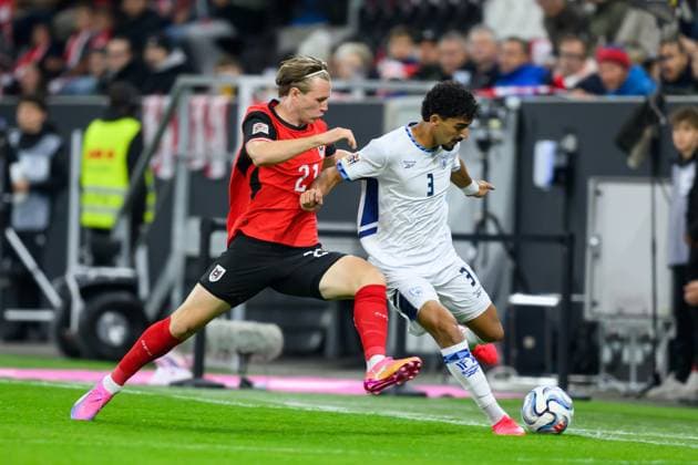 SOCCER - NL, AUT vs ISR LINZ,AUSTRIA,24.SEP.26 - SOCCER - UEFA Nations League, group stage, OEFB international match, Länderspiel, Nationalmannschaft Austria vs Israel. Image shows Patrick Wimmer (AUT) and Roy Revivo (ISR).  GEPAxpictures xDanielaxMoser
