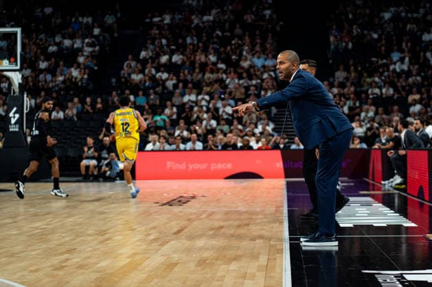 ASVEL - Maccabi Tel Aviv à Décines-Charpieu le 24 septembre 2026. Nicolas Liponne MAXPPP - Décines-Charpieu 24 09 2026 Tony Parker lors du match de basket entre l ASVEL de Lyon-Villeurbanne et le Maccabi Tel Aviv dans le cadre de la 1re journée de la compétition européenne Turkish Airlines EuroLeague, à la LDLC Arena de Décines-Charpieu, le 24 septembre 2026. A basketball game between ASVEL Lyon-Villeurbanne and Maccabi Tel Aviv as part of the first round of the Turkish Airlines EuroLeague, at the LDLC Arena in Décines-Charpieu on September 24, 2026. Décines-Charpieu Auvergne Rhône-Alpes France  Copyright: xMAXPPPxNicolasxLiponnex NLP202609245758 NLP202609245758