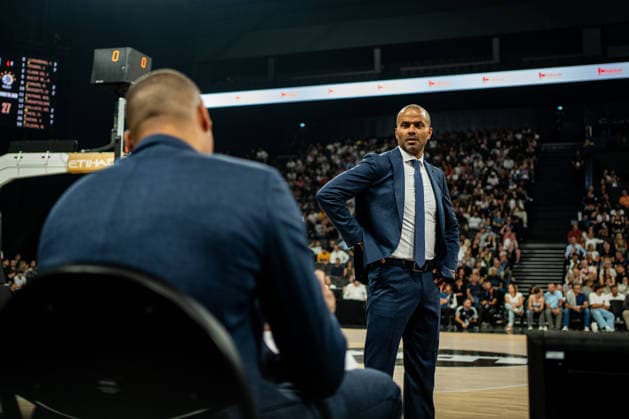 ASVEL - Maccabi Tel Aviv à Décines-Charpieu le 24 septembre 2026. Nicolas Liponne MAXPPP - Décines-Charpieu 24 09 2026 Tony Parker lors du match de basket entre l ASVEL de Lyon-Villeurbanne et le Maccabi Tel Aviv dans le cadre de la 1re journée de la compétition européenne Turkish Airlines EuroLeague, à la LDLC Arena de Décines-Charpieu, le 24 septembre 2026. A basketball game between ASVEL Lyon-Villeurbanne and Maccabi Tel Aviv as part of the first round of the Turkish Airlines EuroLeague, at the LDLC Arena in Décines-Charpieu on September 24, 2026. Décines-Charpieu Auvergne Rhône-Alpes France  Copyright: xMAXPPPxNicolasxLiponnex NLP202609245761 NLP202609245761