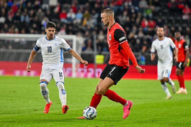 September 24, 2026, Upper Austria Arena, Linz, AUT, UEFA Nations League 2026–27 Group B: Austria vs. Israel; pictured: Manor Solomon (ISR) vs. Sasa Kalajdzic (AUT). UEFA Nations League 2026–27 Group B match between Austria and Israel in Linz, Austria on September 24, 2026, Linz, Upper Austria, Austria