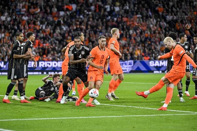 AMSTERDAM - Jonathan Tah of Germany, Micky van de Ven of the Netherlands, Mexx Meerdink of the Netherlands (lr) during the UEFA Nations League match between the Netherlands and Germany at the Johan Cruijff ArenA on 24 September 2026 in Amsterdam, the Netherlands. ANP OLAF KRAAK UEFA Nations League 2025 26 xVIxANPxSportx xxANPxIVx 569976942 originalFilename: 569976942.jpg