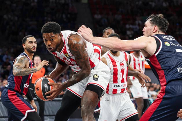 September 24, 2026, Vitoria-Gasteiz, Alava, Spain: Tyrique Jones of Olympiacos Piraeus in action during the Turkish Airlines EuroLeague Regular Season Round 01 match between Baskonia Vitoria Gasteiz and Olympiacos Piraeus at Fernando Buesa Arena on September 24, 2026 in Vitoria-Gasteiz, Spain. Baskonia Vitoria Gasteiz V Olympiacos Piraeus - Turkish Airlines EuroLeague  - ZUMAa181 20260924_zaa_a181_119 Copyright: xIrinaxR.xHx