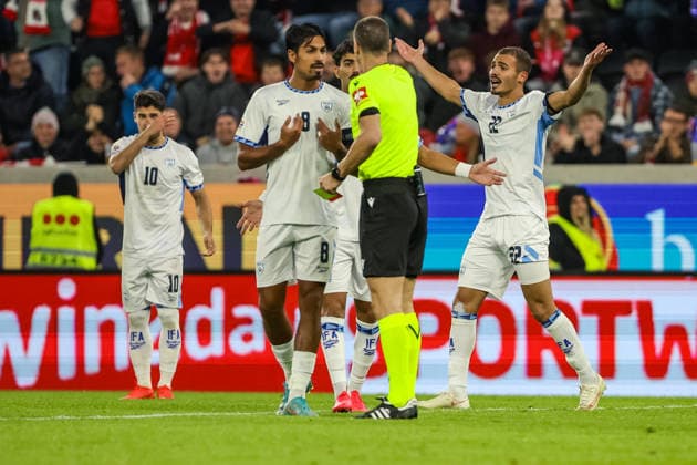 SOCCER - NL, AUT vs ISR LINZ,AUSTRIA,24.SEP.26 - SOCCER - UEFA Nations League, group stage, OEFB international match, Länderspiel, Nationalmannschaft Austria vs Israel. Image shows the disappointment of Saied Farchi (ISR).  GEPAxpictures xManuelxBinder