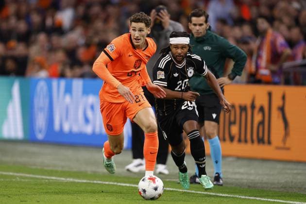 AMSTERDAM - (LR) Ruben van Bommel of the Netherlands, Serge Gnabry of Germany during the UEFA Nations League match between the Netherlands and Germany at the Johan Cruijff ArenA on September 24, 2026 in Amsterdam, the Netherlands. MAURICE VAN STEEN ANP UEFA Nations League 2026 27 xVIxANPxSportx xMauricexvanxSteenxIVx 569980441 originalFilename: 569980441.jpg