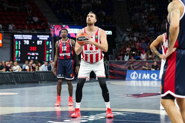 September 24, 2026, Vitoria-Gasteiz, Alava, Spain: Nikola Milutinov of Olympiacos Piraeus in action during the Turkish Airlines EuroLeague Regular Season Round 01 match between Baskonia Vitoria Gasteiz and Olympiacos Piraeus at Fernando Buesa Arena on September 24, 2026 in Vitoria-Gasteiz, Spain. Baskonia Vitoria Gasteiz V Olympiacos Piraeus - Turkish Airlines EuroLeague  - ZUMAa181 20260924_zaa_a181_125 Copyright: xIrinaxR.xHx