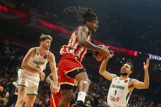 Crvena Zvezda Belgrade v Zalgiris Kaunas - EuroLeague BELGRADE, SERBIA - SEPTEMBER 24: Chima Moneke (C) of Crvena Zvezda Belgrade in action during EuroLeague Basketball Regular Season Round 1 game between Crvena Zvezda Meridianbet Belgrade v Zalgiris Kaunas at Belgrade Arena on September 24, 2026 in Belgrade, Serbia. Filip Stevanovic Anadolu Belgrade Serbia. Editorial use only. Please get in touch for any other usage.  Copyright: x2026xAnadoluxFilipxStevanovicx