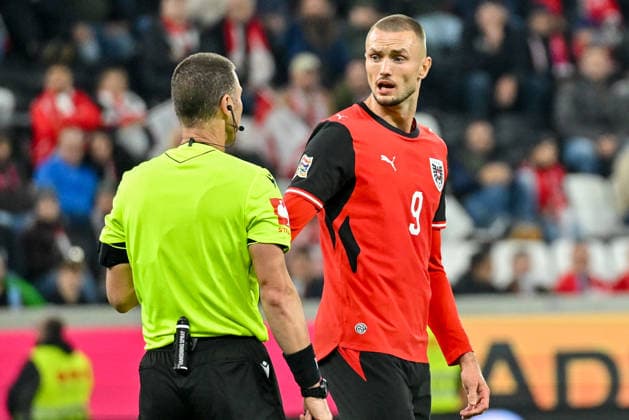 September 24, 2026, Oberoesterreich Arena Linz, AUT, UEFA Nations League 2026–27 Group B: Austria vs. Israel; pictured: Referee Georgi Kabakov (BUL), Sasa Kalajdzic (AUT) UEFA Nations League 2026–27 Group B match between Austria and Israel in Linz, Austria, on September 24, 2026; Linz, Upper Austria, Austria