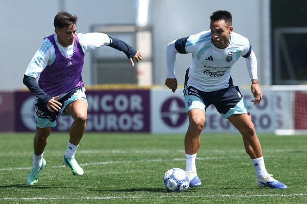 Argentine forward Lautaro Martinez R controls the ball next to his teammate, defender Valentin Gomez, during a training session at the AFA (Argentine Football Association) training center in Ezeiza, Buenos Aires Province, on September 24, 2026, ahead of the upcoming friendly soccer matches against Bolivia, Burkina Faso, and Benin. EZEIZA, ARGENTINA Copyright: xAlejandroxPAGNIx