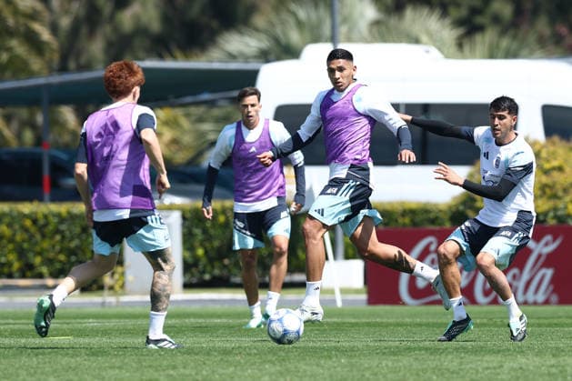 X during a training session at the AFA (Argentine Football Association) training center in Ezeiza, Buenos Aires Province, on September 24, 2026, ahead of the upcoming friendly soccer matches against Bolivia, Burkina Faso, and Benin. EZEIZA, ARGENTINA Copyright: xAlejandroxPAGNIx