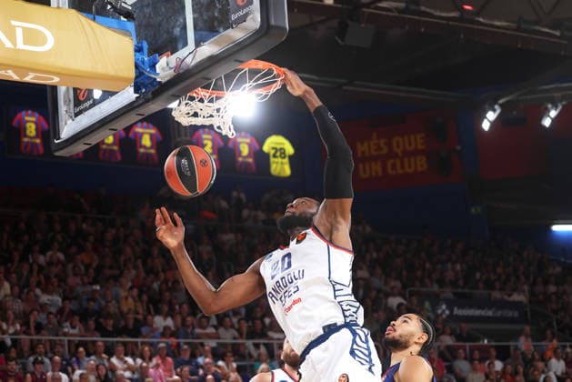 FC Barcelona, Barca v Anadolu Efes Istanbul - Euroleague 2026 2027 Bruno Fernando plays during the match between FC Barcelona and Partizan Mozzart Bet Belgrade, corresponding to the round 21 of the Euroleague, played at the Palau Blaugrana, in Barcelona, on January 9, 2025. Barcelona Barcelona Spain  Copyright: xUrbanandsportx originalFilename:valls-fcbarcel260109_npxV2.jpg