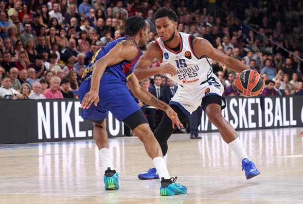 FC Barcelona, Barca v Anadolu Efes Istanbul - Euroleague 2026 2027 Kevin Punter and PJ Dozier play during the match between FC Barcelona and Anadolu Efes Istanbul, corresponding to the round 1 of the Euroleague 2026-27, played at the Palau Blaugrana, in Barcelona, on September 24, 2026. Barcelona Barcelona Spain  Copyright: xUrbanandsportx originalFilename:valls-fcbarcel260924_np5L0.jpg