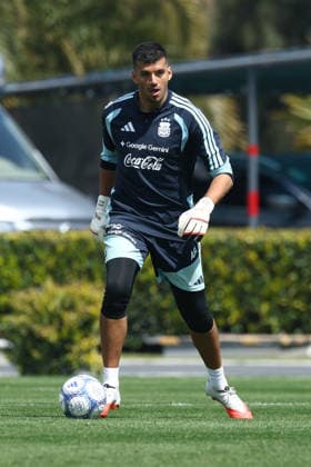 Argentine goalkeeper Juan Musso takes part in a training session at the AFA (Argentine Football Association) training center in Ezeiza, Buenos Aires Province, on September 24, 2026, ahead of the upcoming friendly soccer matches against Bolivia, Burkina Faso, and Benin. EZEIZA, ARGENTINA Copyright: xAlejandroxPAGNIx