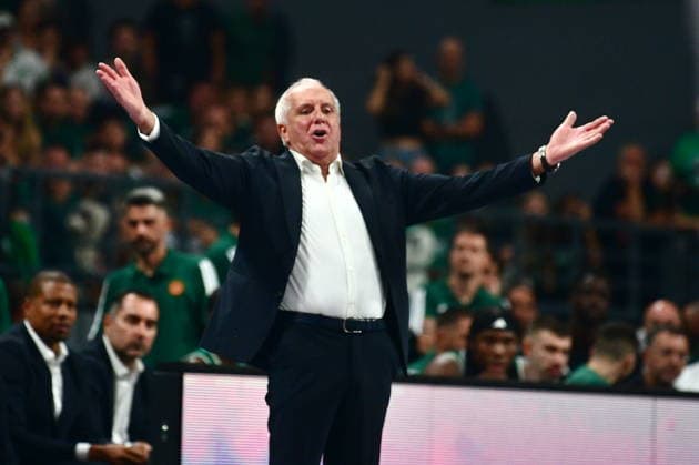 EuroLeague Basketball, Panathinaikos AKTOR Athens vs Paris Basketball - Zeljko Obradovic, Head Coach of Panathinaikos AKTOR Athens in action during the Euroleague regular season basketball match between Panathinaikos AKTOR Athens and Paris Basketball held at Telekom Center Athens, Greece, on September 25 2026 ATHENS Greece Copyright: xOnexInchxProductionsx 7097742