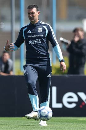 Argentine head coach Lionel Scaloni kicks a ball during a training session at the AFA (Argentine Football Association) training center in Ezeiza, Buenos Aires Province, on September 24, 2026, ahead of the upcoming friendly soccer matches against Bolivia, Burkina Faso, and Benin. EZEIZA, ARGENTINA Copyright: xAlejandroxPAGNIx