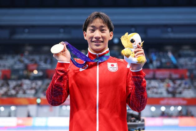 Shin Ohashi (JPN), SEPTEMBER 24, 2026 - Swimming : Men s 200m Breaststroke Medal Ceremony at Tokyo Aquatics Centre during the Asian Games Aichi-Nagoya 2026 in Tokyo, Japan. Noxthirdxpartyxsales  aflo_350532934 NaokixMoritax