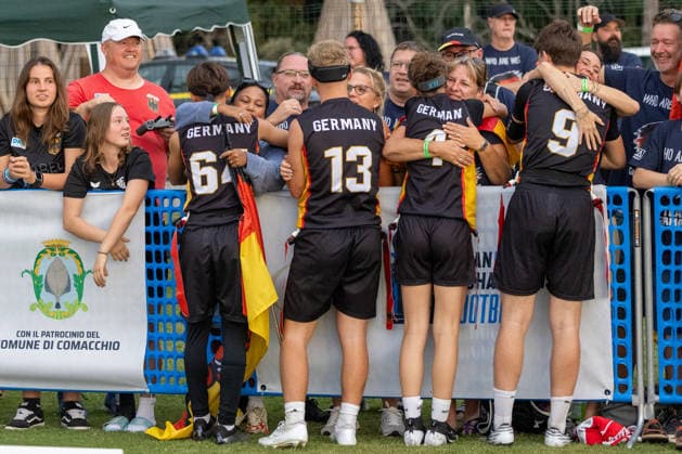 Zuschauer, Visitors, Fans, Fan, Crowd Germany after the match with the player, U15 Mixed Germany vs Great Britain IFAF European Youth Championships 2026, 24.09.2026 Lido Delle Nazioni Lido Delle Nazioni Italia Copyright: xPFA BjörnxKeckerx