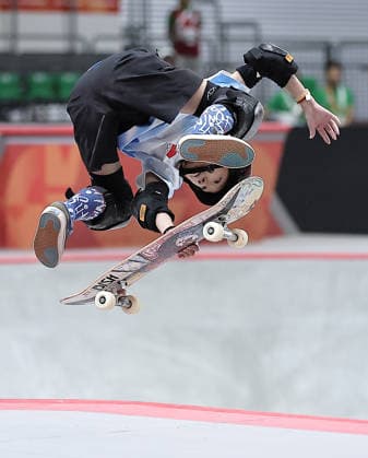 (260925) -- NAGOYA, Sept. 25, 2026 -- Cao Shiqi of China competes during the women s park final of skateboarding at the 20th Asian Games Aichi-Nagoya 2026 in Tokoname of Aichi Prefecture, Japan, Sept. 25, 2026. ) (SP)JAPAN-NAGOYA-ASIAN GAMES-SKATEBOARDING-WOMEN S PARK-FINAL LongxLei 