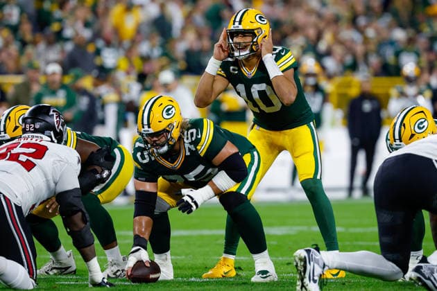 NFL, American Football Herren, USA 2026: Falcons Vs Packers SEP 24 September 24, 2026: Green Bay Packers quarterback Jordan Love (10) during the NFL football game between the Atlanta Flacons and the Green Bay Packers at Lambeau Field in Green Bay, Wisconsin. Darren Lee CSM (Credit Image: Â Darren Lee Cal Media) Green Bay Wisconsin United States of America EDITORIAL USE ONLY Copyright: xx ZUMA-20260924_zma_c04_066.jpg DarrenxLeex csmphotothree525631