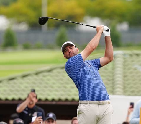 MEDINAH, IL - SEPTEMBER 24: Team USA golfer Scottie Scheffler plays his tee shot on the 18th hole during the first round of the 2026 Presidents Cup on September 24, 2026, at Medinah Country Club in Medinah, Illinois. (Photo by Brian Spurlock Icon Sportswire) GOLF: SEP 24 Presidents Cup EDITORIAL USE ONLY Icon260924101