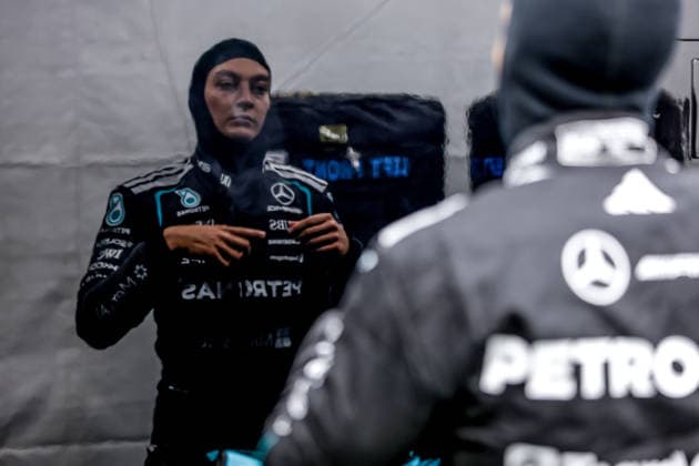 F1 - AZERBAIJAIN GRAND PRIX 2026 RUSSELL George (gbr), Mercedes AMG F1 Team W17, portrait during the 2026 Formula 1 Azerbaijan Grand Prix, 15th round of the 2026 Formula One World Championship, WM, Weltmeisterschaft from September 24 to 26, 2026 on the Baku City Circuit, in Baku, Azerbaijan - BakuAzerbaijan  Copyright: xDPPIx