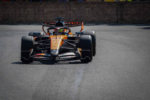 Formula 1 Azerbaijan Grand Prix - Practice Sessions Oscar Piastri during the Free Practice Sessions of the Formula 1 Azerbaijan Grand Prix 2026 at Baku City Circuit in Baku, Azerbaijan on September 24, 2026. Round 17 of 24 of the 2026 FIA Formula One World Championship, WM, Weltmeisterschaft is held at the Baku City Circuit, one of the longest street circuits in Formula 1, combining a flat-out seafront section with the narrow old town walls. Photo by Akhil Puthiyedath Alessio De Marco Avens-images.com ABACAPRESS.COM Baku Baku Azerbaijan  Copyright: xDexMarcoxAlessio ABACAx