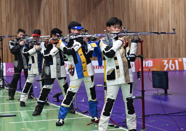(260925) -- TOYOTA, Sept. 25, 2026 -- Liu Yukun (1st R) of China competes during the 50m rifle 3 positions men individual final of shooting at the 20th Asian Games Aichi-Nagoya 2026 in Toyota of Aichi Prefecture, Japan, Sept. 25, 2026. ) (SP)JAPAN-TOYOTA-ASIAN GAMES-SHOOTING-50M RIFLE 3 POSITIONS MEN INDIVIDUAL-FINAL LiuxLei 