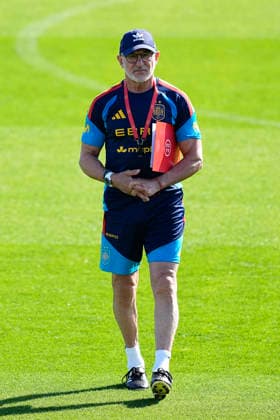 September 25, 2026, Las Rozas, Madrid, Spain: Luis de la Fuente during the training session of Spain Team ahead their UEFA Nations League matches at Ciudad del Futbol on September 25, 2026, in Las Rozas, Madrid, Spain. Las Rozas Spain - ZUMAa181 20260925_zaa_a181_004 Copyright: xOscarxJ.xBarrosox