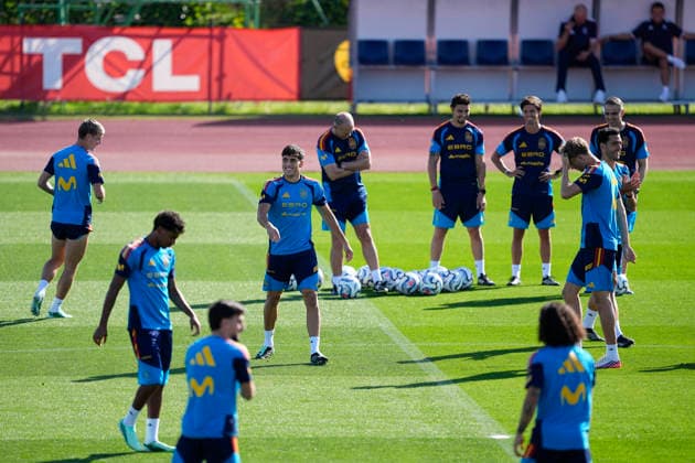 September 25, 2026, Las Rozas, Madrid, Spain: Pau Cubarsi during the training session of Spain Team ahead their UEFA Nations League matches at Ciudad del Futbol on September 25, 2026, in Las Rozas, Madrid, Spain. Las Rozas Spain - ZUMAa181 20260925_zaa_a181_008 Copyright: xOscarxJ.xBarrosox