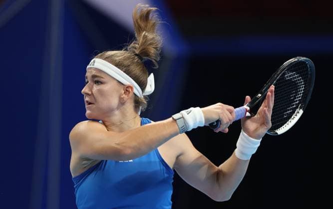 Czech Karolina Muchova pictured in action during the tennis match between Jessica Bouzas Maneiro of Spain and Karolina Muchova of Czech Republic in the Semi Finals of the Billie King Cup tournament, on Friday 25 September 2026 in Shenzhen, China. VIRGINIExLEFOUR  x187780731x